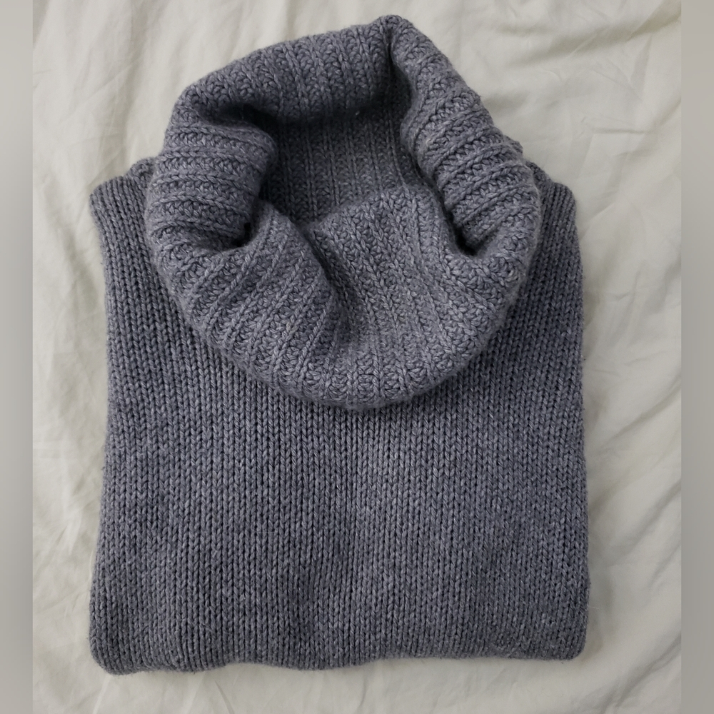 Banana Republic Heather Gray L/S Cowl Neck Sweater